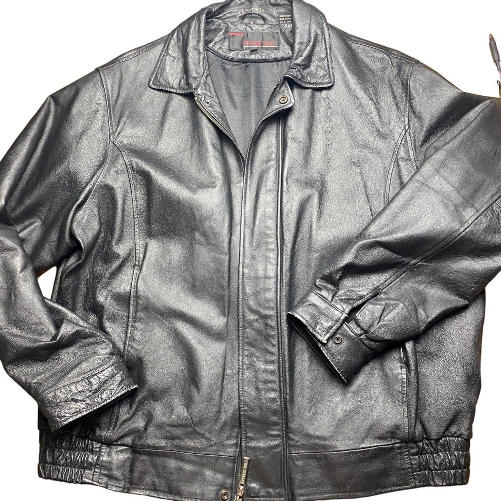 Classic Black Leather Bomber Jacket - Brand Unknown